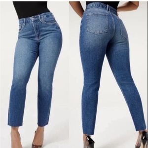 NWT Good American Good Classic Straight Leg Raw Hem Jeans Blue940 Size 15